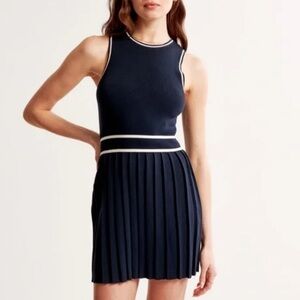 abercrombie and fitch women small Tall Pleated Mini Sweater Dress